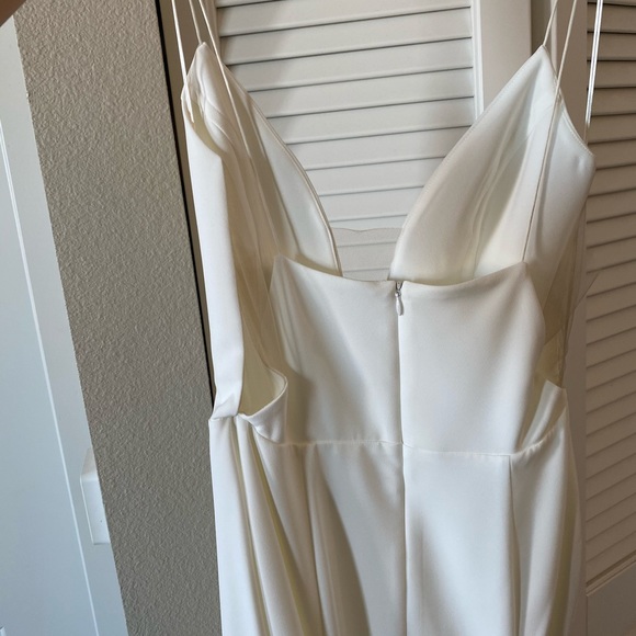 Sarah Seven Royal Wedding Dress Size 2 unaltered. - Picture 8 of 8